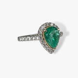 18k White Gold Pear-Shaped Emerald Diamond Halo Ring Side View