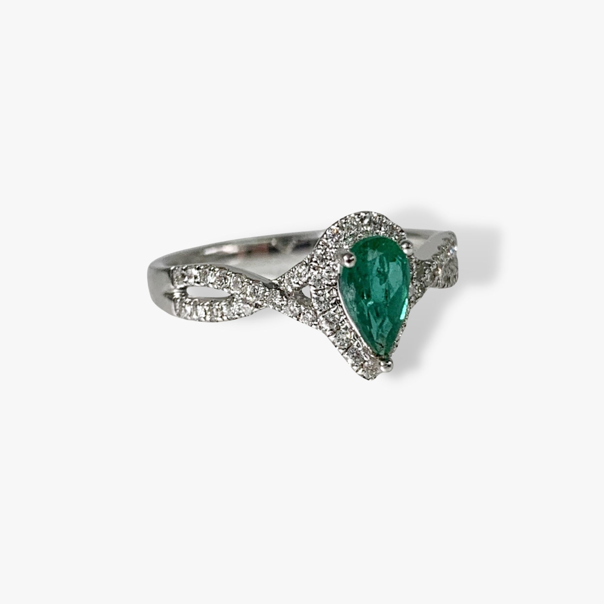 18k White Gold Pear-Shaped Emerald Diamond Halo Twisted Shank Ring Side View